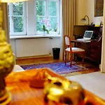 Altbauapartment Am Stadtpark Mit Uhrturmblick