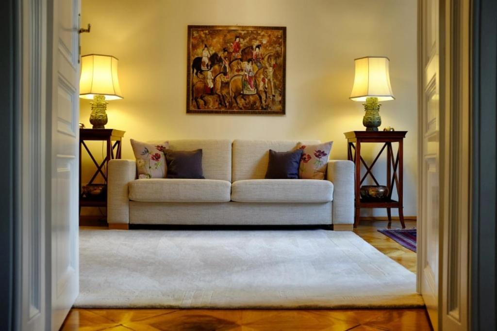 Altbauapartment Am Stadtpark Mit Uhrturmblick Apartment Graz