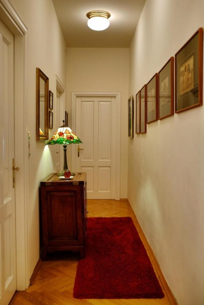 Altbauapartment Am Stadtpark Mit Uhrturmblick *