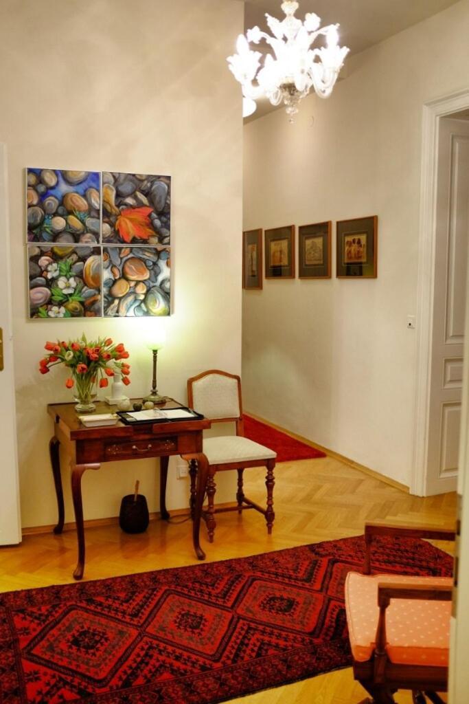 Altbauapartment Am Stadtpark Mit Uhrturmblick Apartment Graz